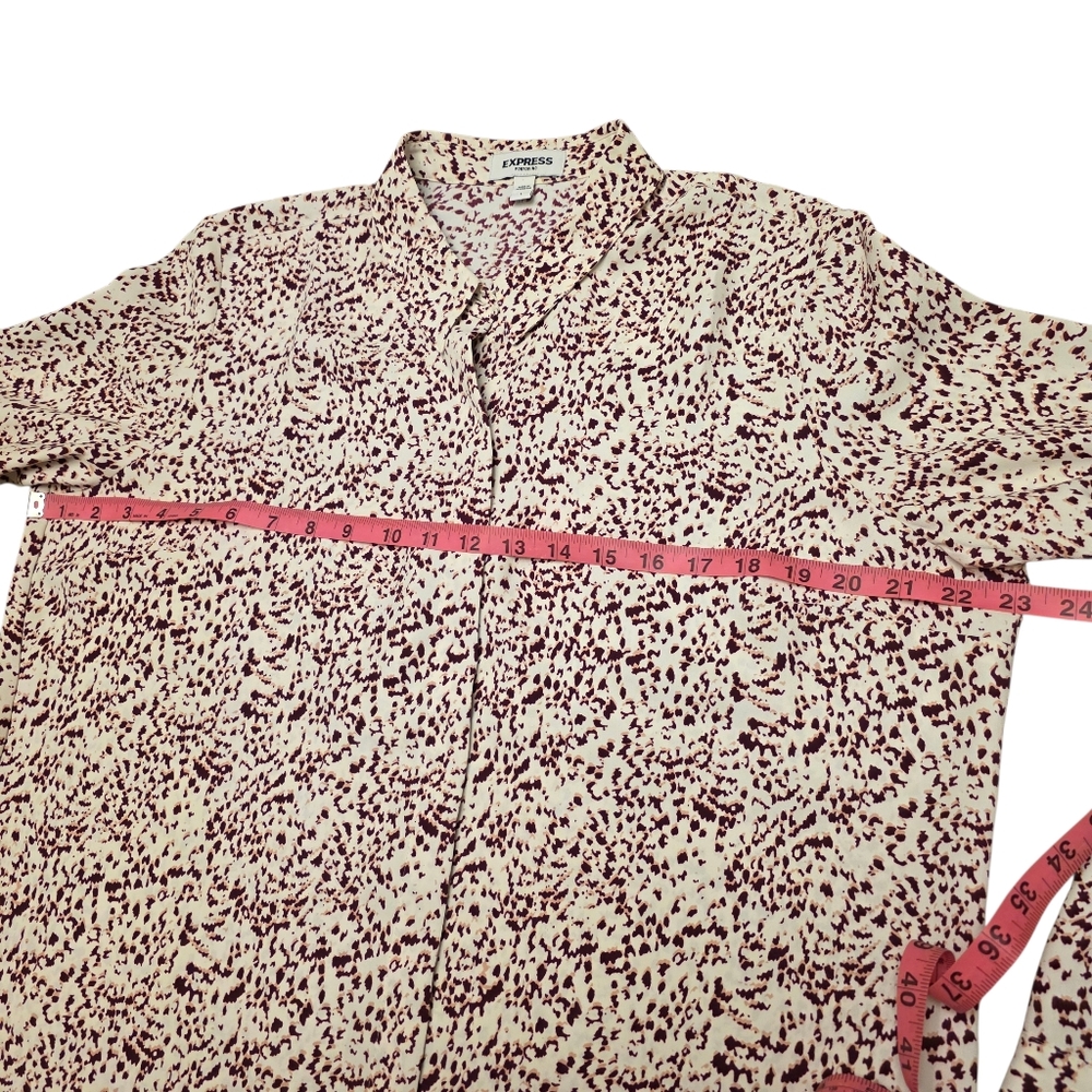 Express Poerofini Women's White and Maroon Patterned Blouse Size L - Picture 7 of 13